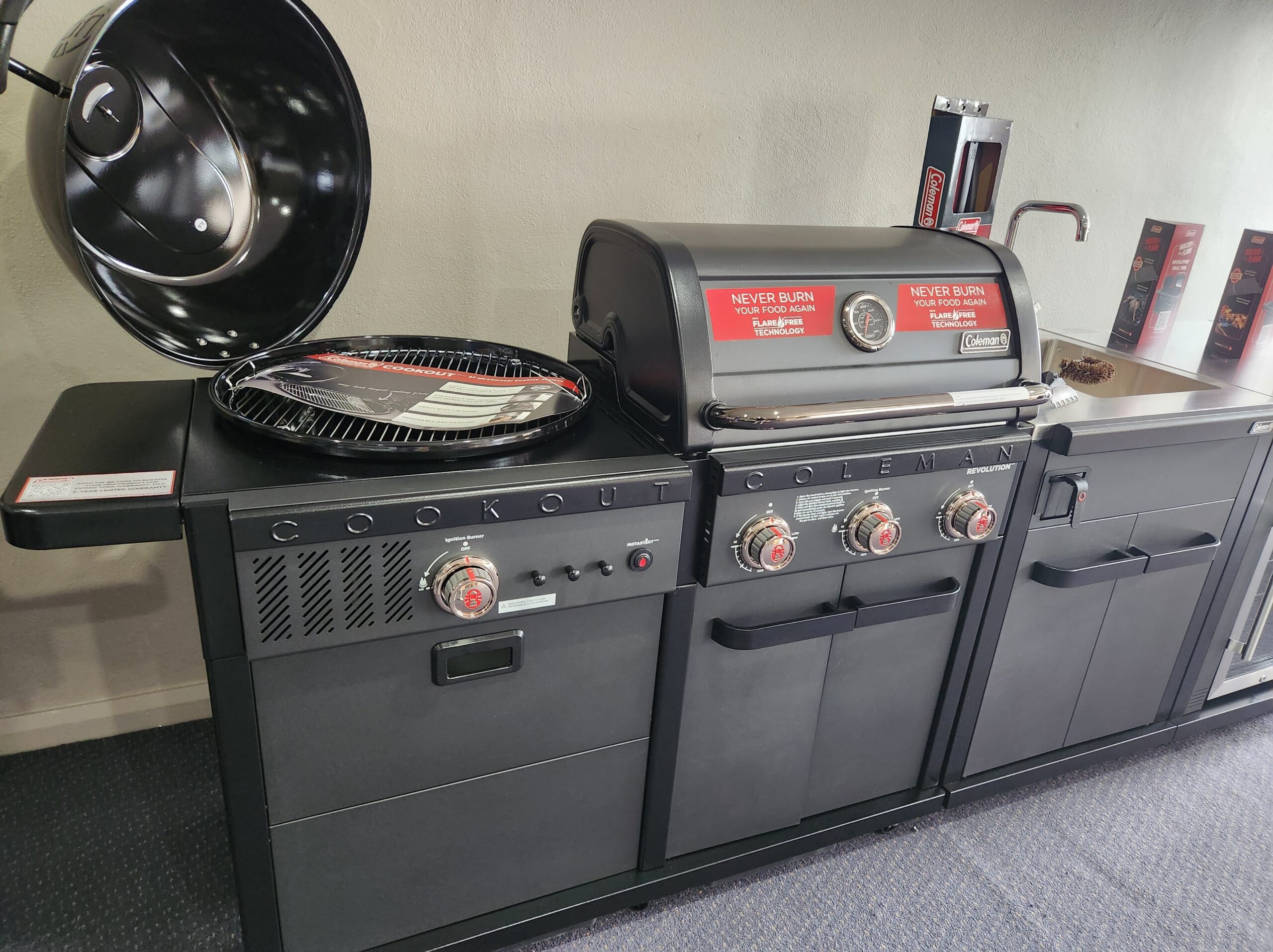 Coleman Revolution Dual Fuel BBQ - Black Matte