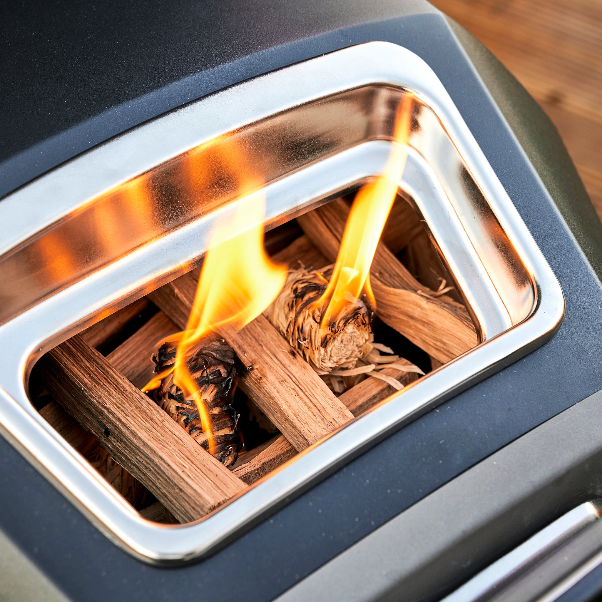 Ooni Karu 12G Portable Multi-Fuel Outdoor Pizza Oven