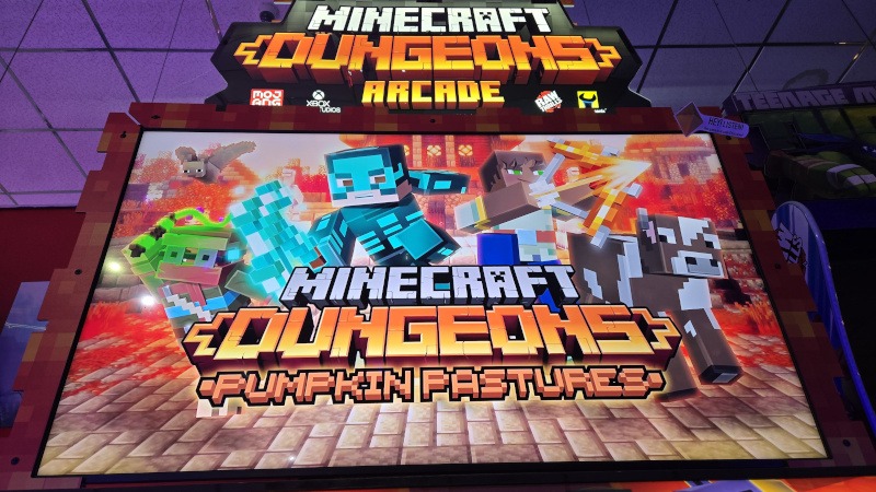 Minecraft Dungeons Arcade Pumpkin Pasters exclusive level variation and Series 4