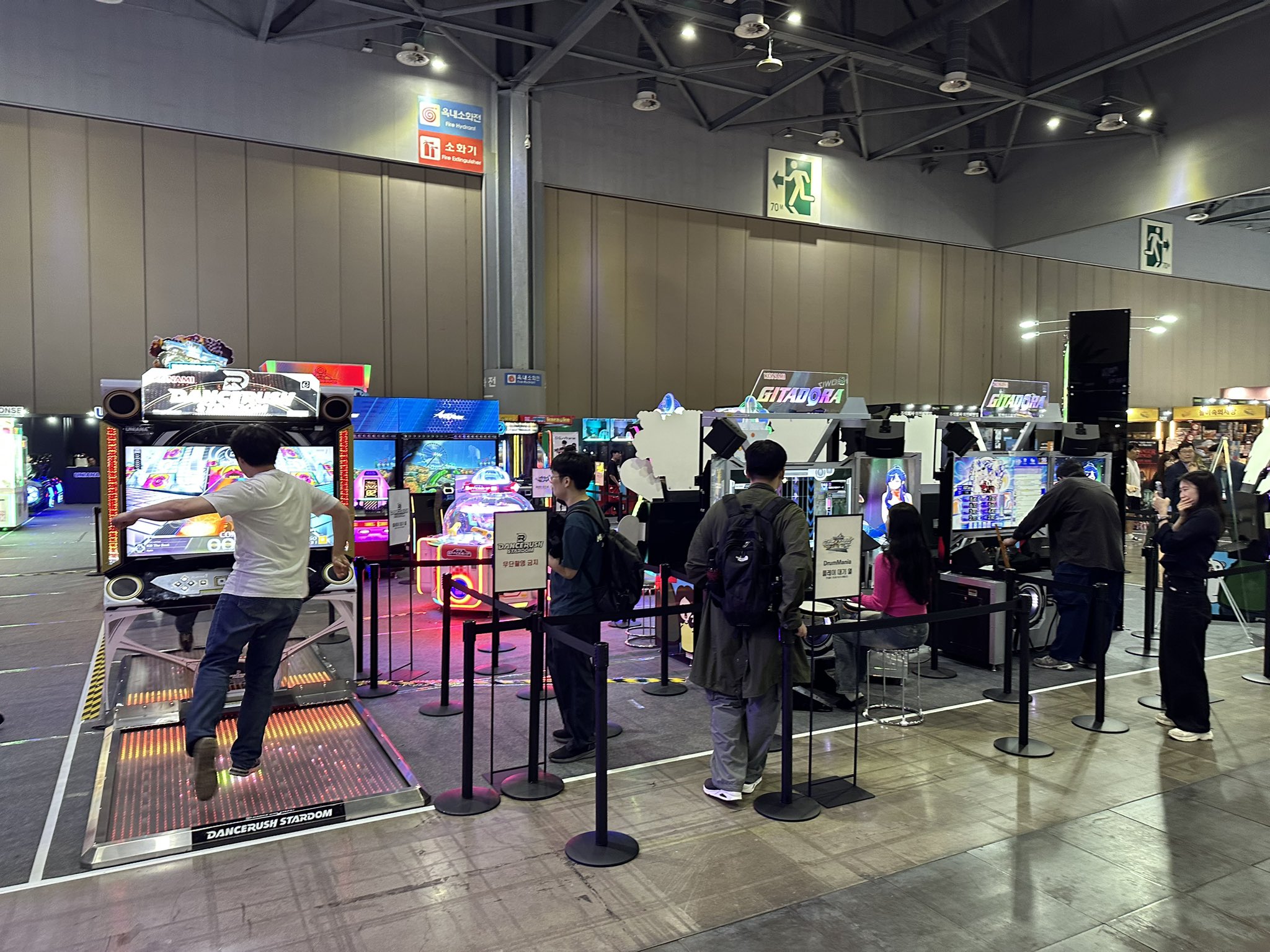 Uniana at PlayX4