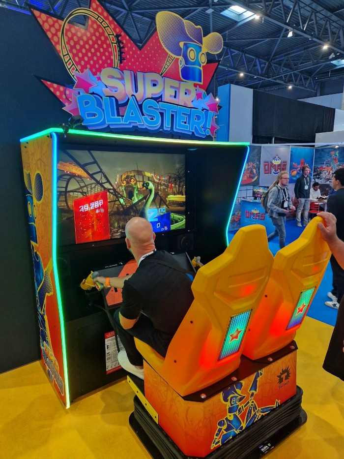 Super Blaster 2-player by Trio-Tech