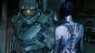 Master Chief stares at Cortana in Halo 4