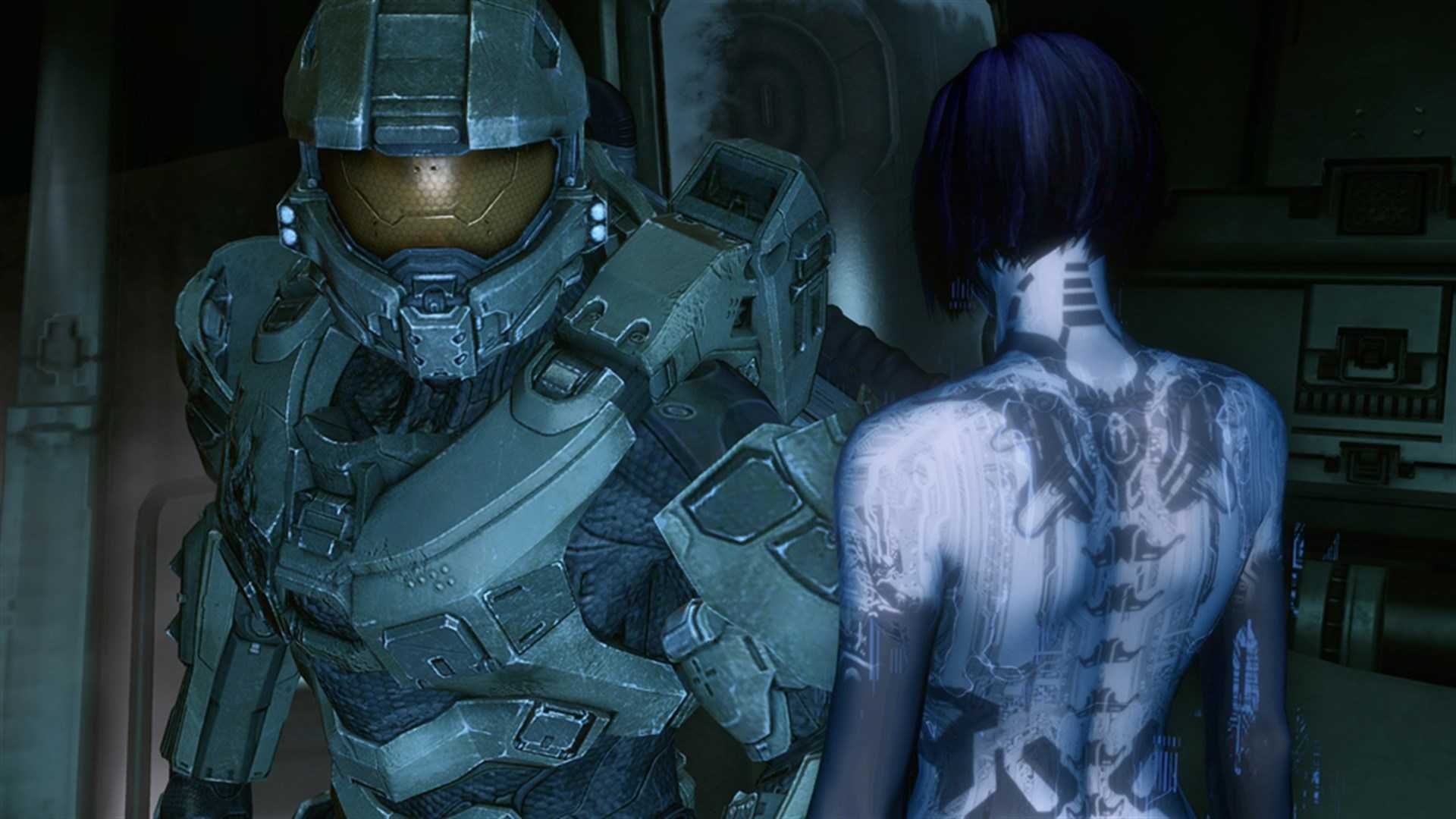 Master Chief stares at Cortana in Halo 4