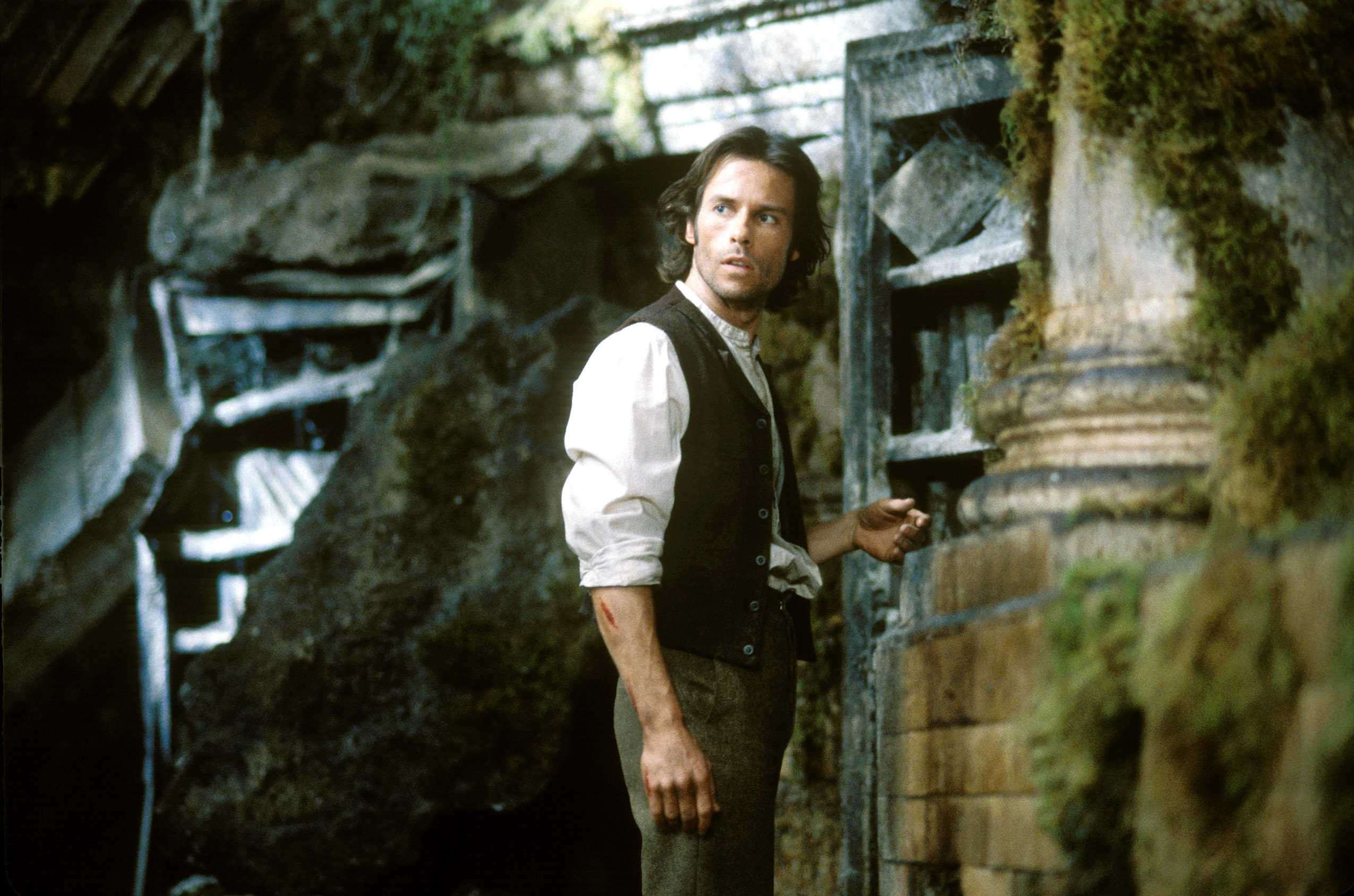 guy pierce in the time machine (2002)