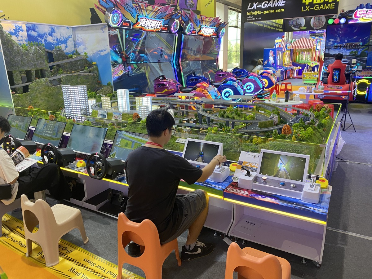 Real model train simulator and racer by Epark