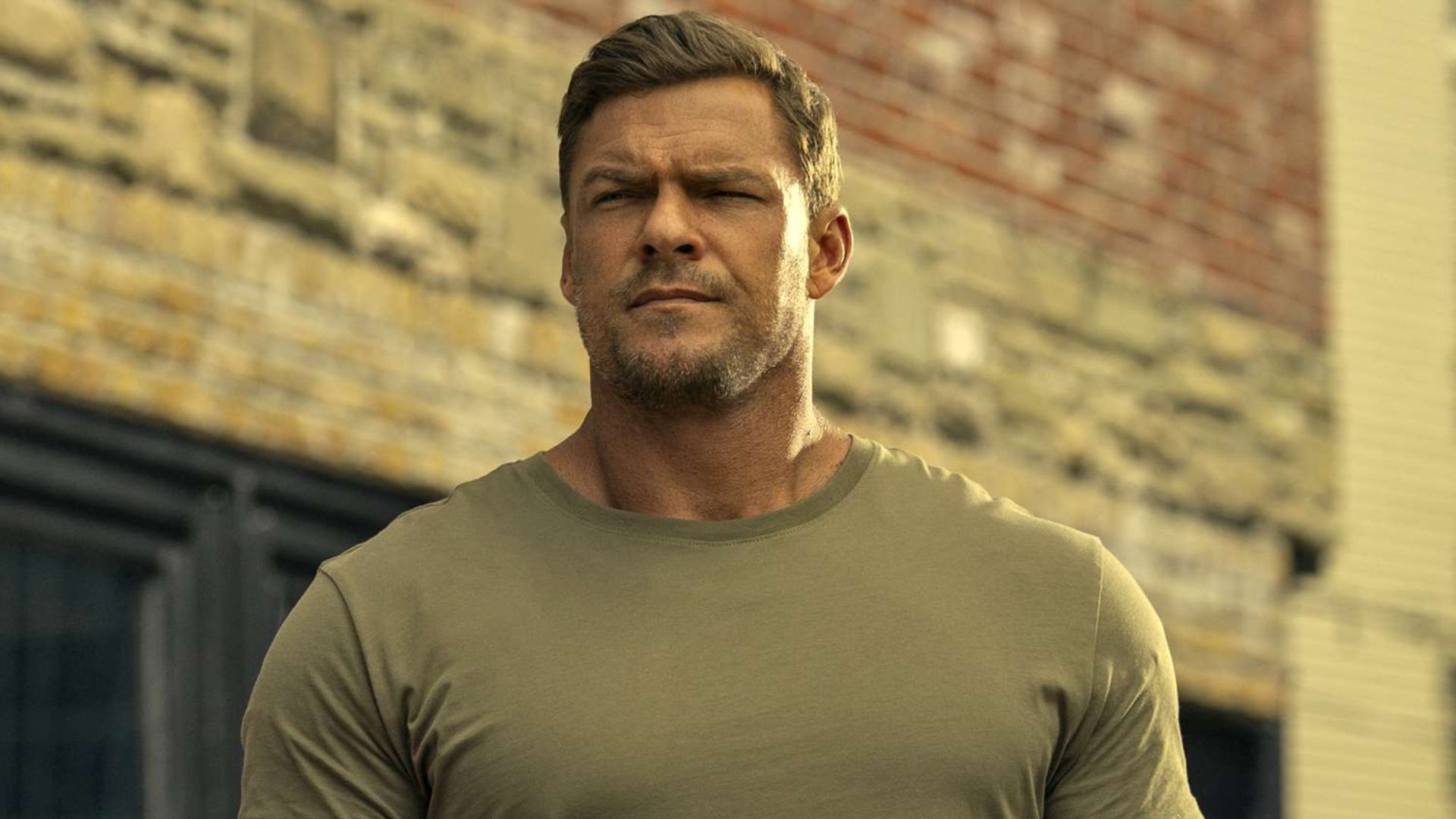 Reacher Star Alan Ritchson in Talks for Helldivers Movie