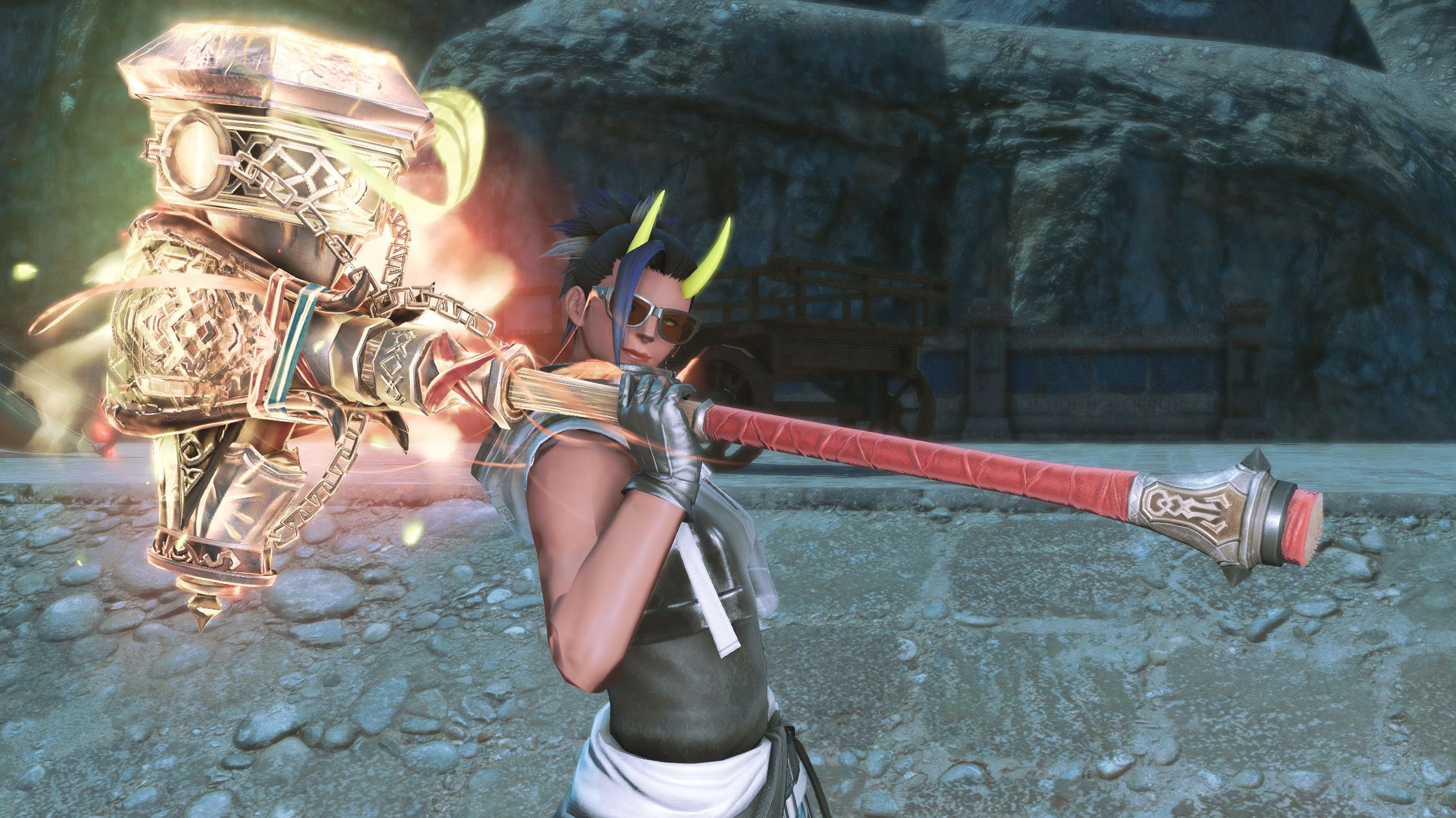 A female Roegadyn with green horns holds up a huge glowing hammer in FFXIV.