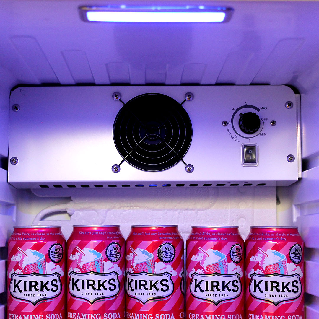 carlton draught Carlton Draught Tropical Glass Door Fridge - 80 Cans Left Hinged EC68L-SSH-DRAUGHT - Model EC68L-SSH-DRAUGHT | Retrocade - Image 5