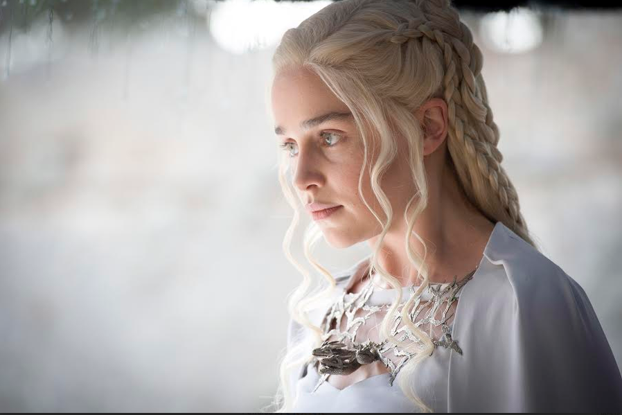 Game of Thrones 507 - Daenerys in white dress