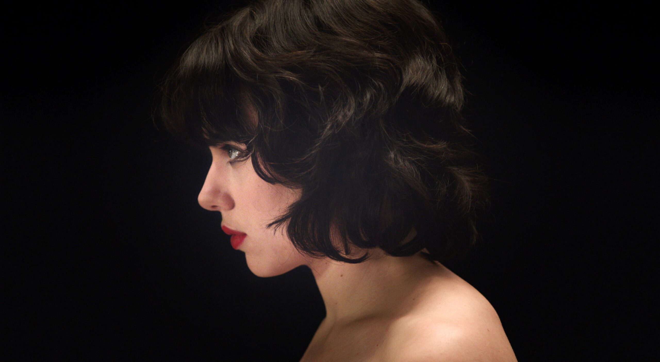Under the Skin: Scarlett Johansson’s Unsettling Sci-Fi Film Is Free to Stream