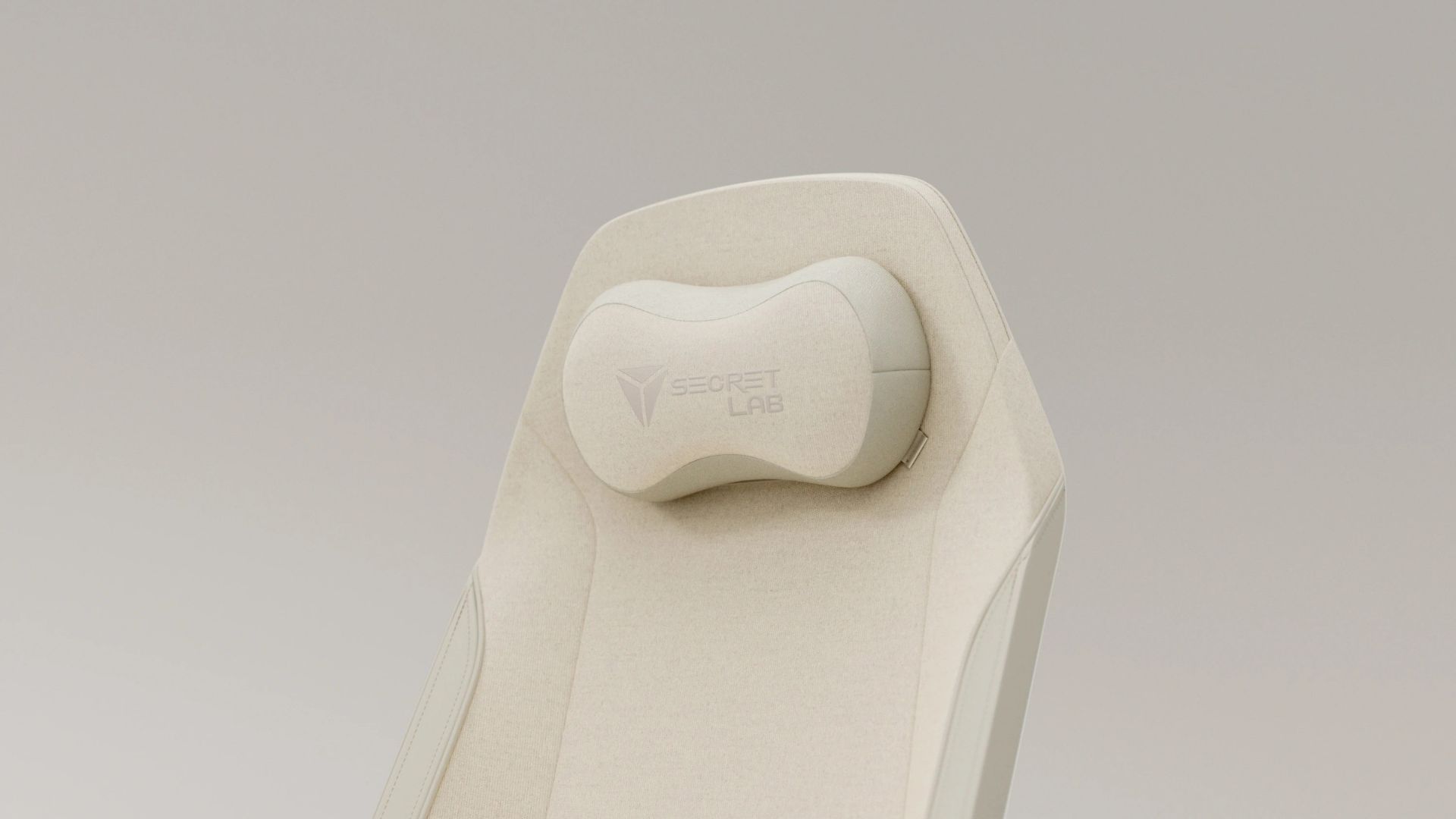 The magnetic headpillow on the Secretlab ATLAS